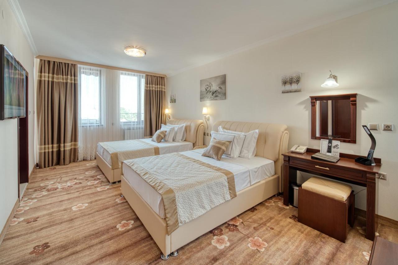 Residence Konstantina Palace Kazanlak Ngoại thất bức ảnh