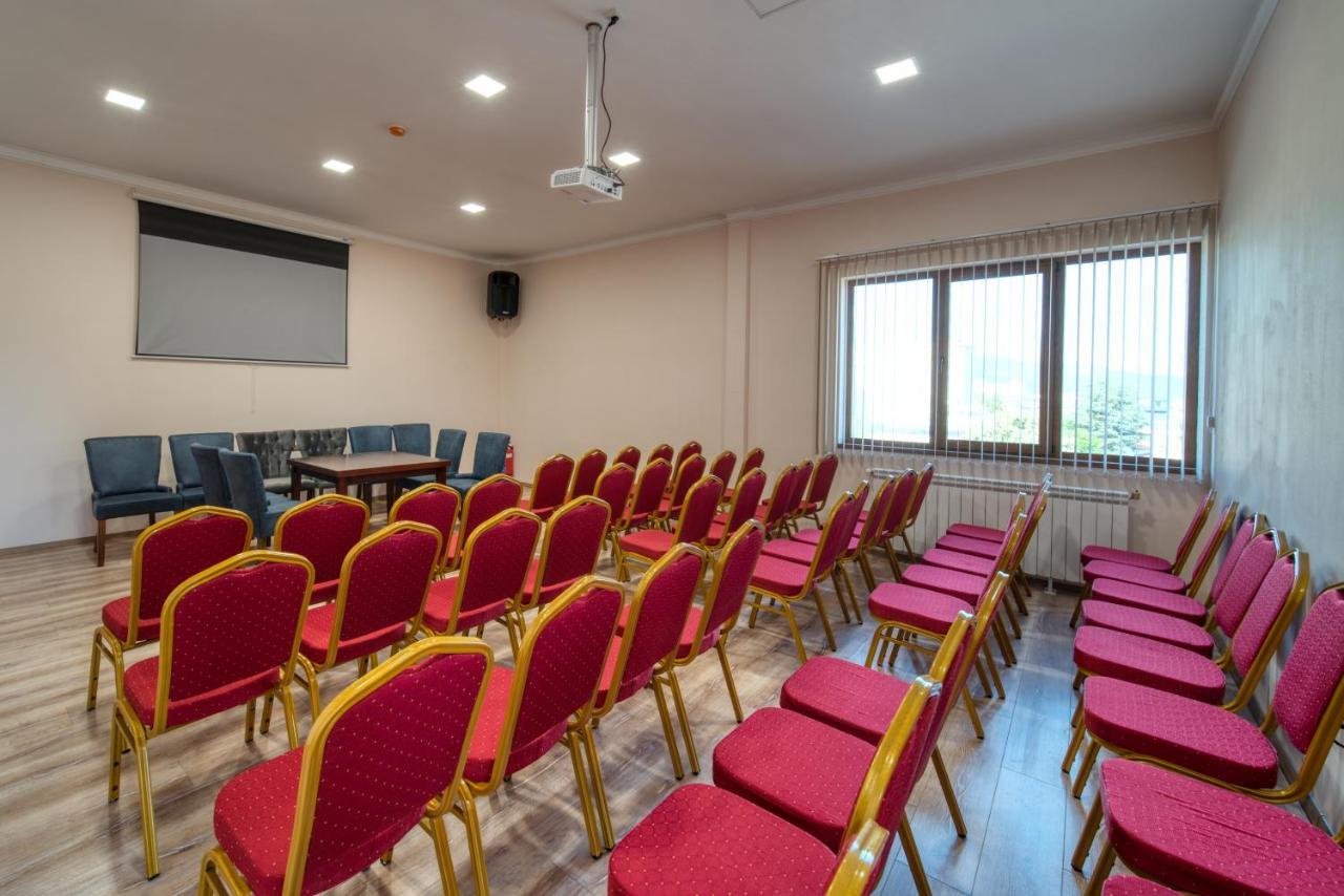 Residence Konstantina Palace Kazanlak Ngoại thất bức ảnh