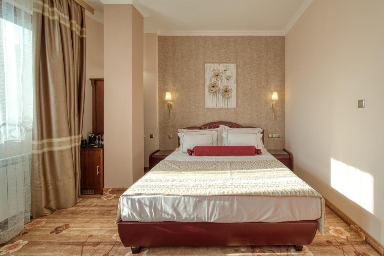 Residence Konstantina Palace Kazanlak Ngoại thất bức ảnh